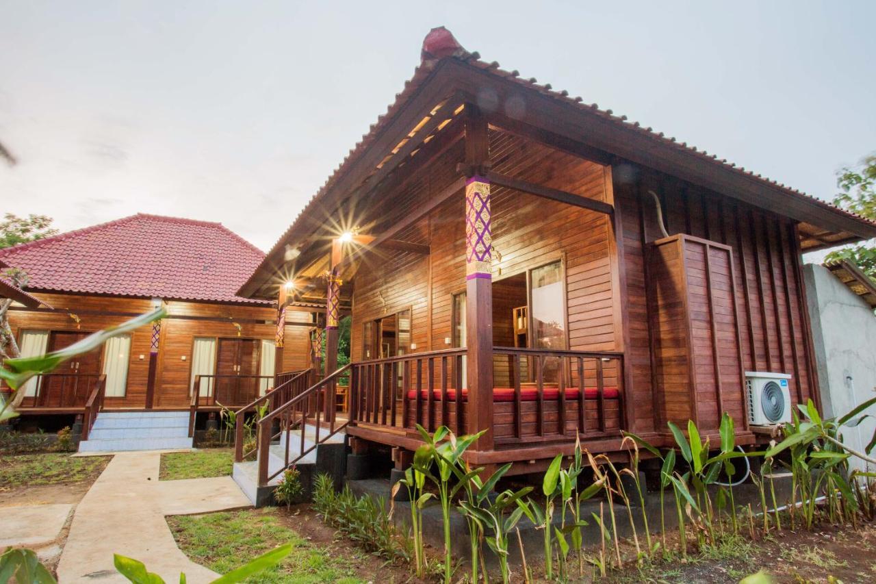 Uma Hostel Lembongan Exterior photo