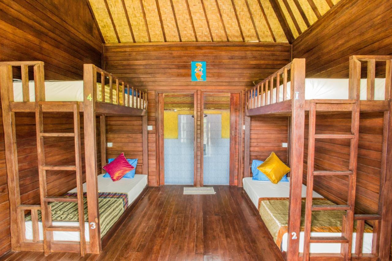 Uma Hostel Lembongan Exterior photo